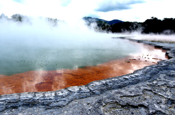 10 Overwhelming Travel Experience That Will Make You Feel Alive